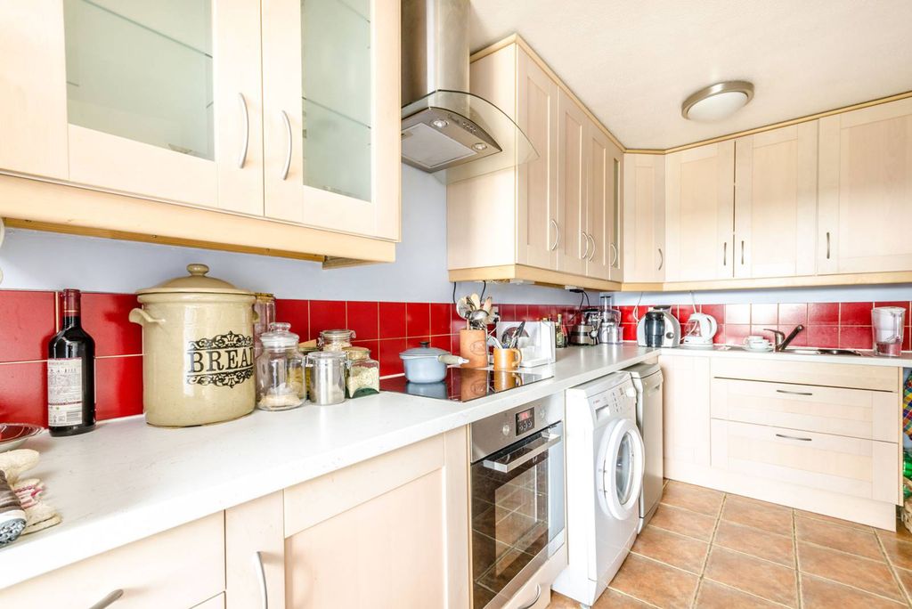 Property photo 2 of 12