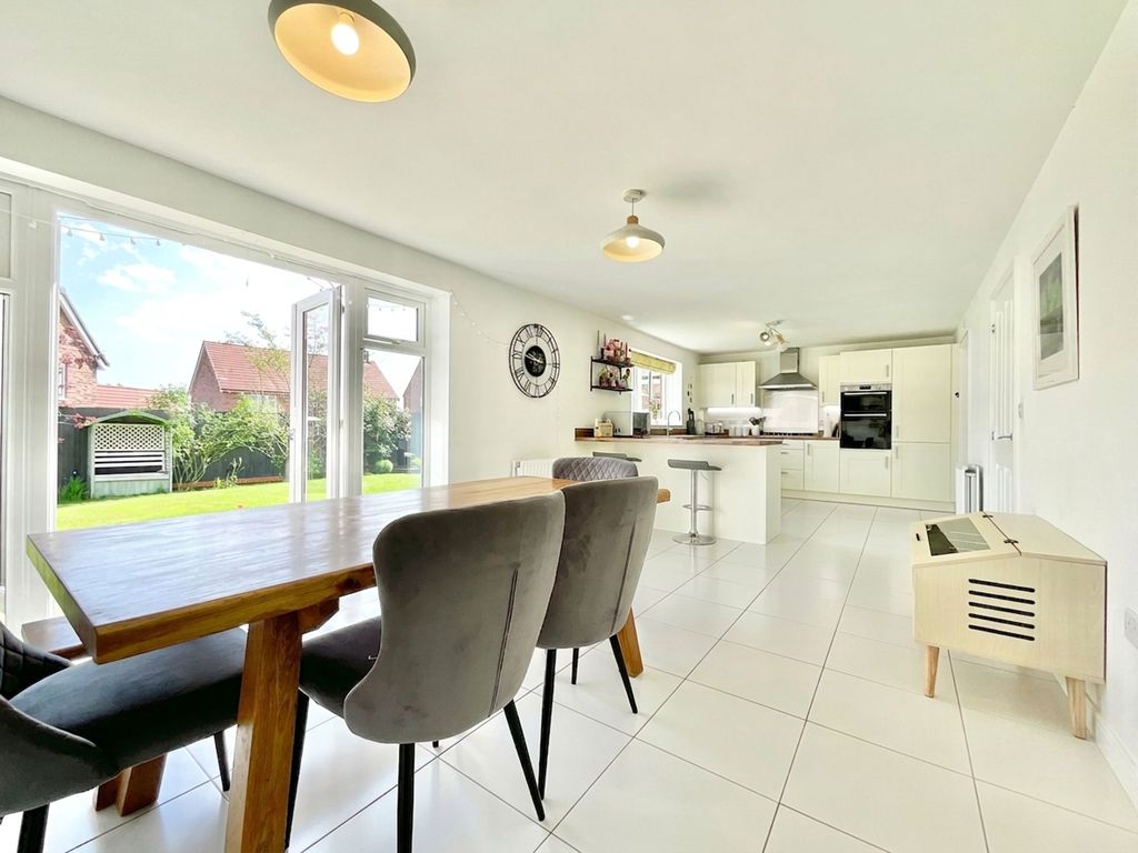 Property photo 2 of 30