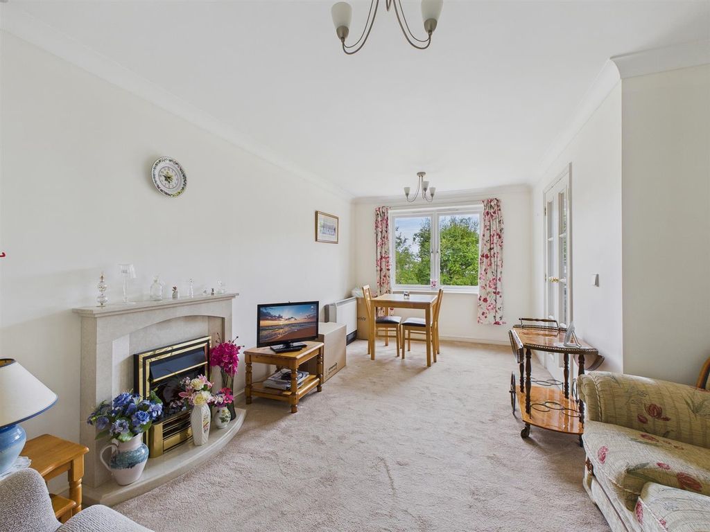 Property photo 2 of 13 Cam03972G0-Pr0141-Still006.Jpg