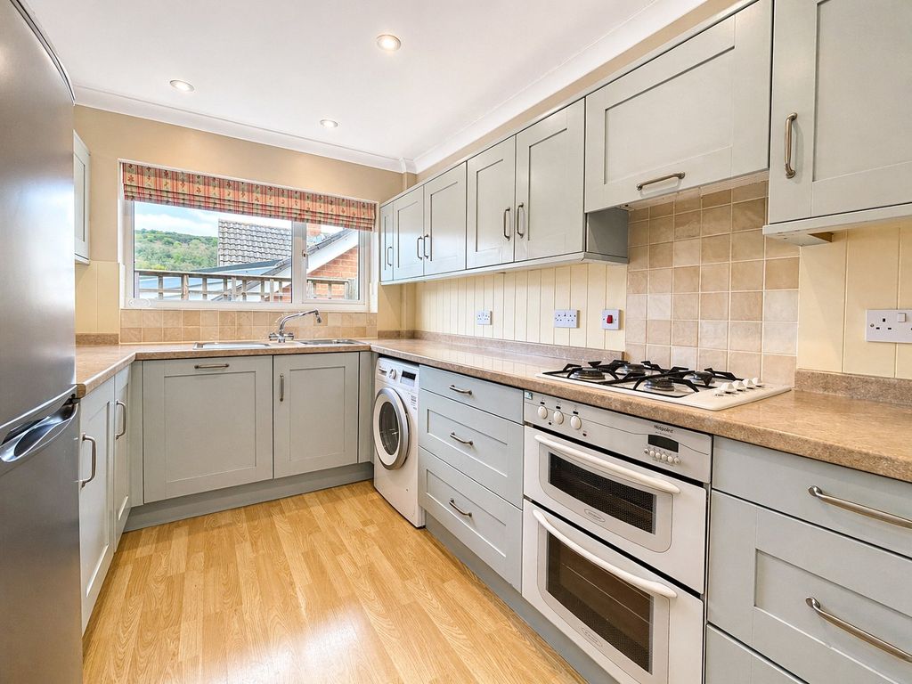 Property photo 3 of 16 3 - Picture No. 29