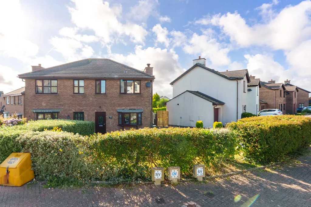 Property photo 2 of 19