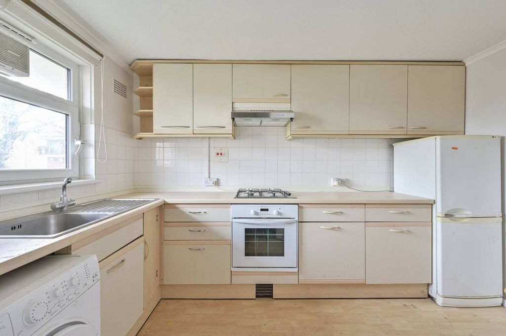 Property photo 2 of 4