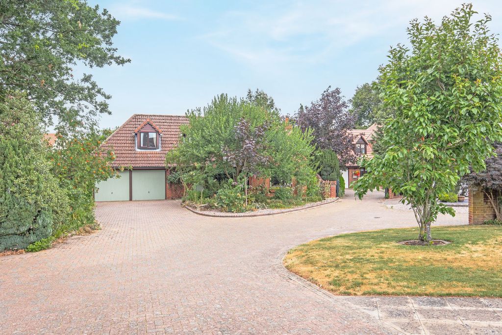 Property photo 3 of 17