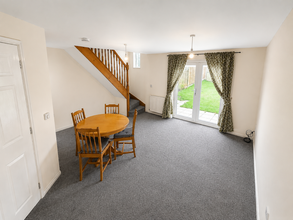 Property photo 3 of 9 71E0E184-68A4-488C-89Cb-20A192Ca33D2