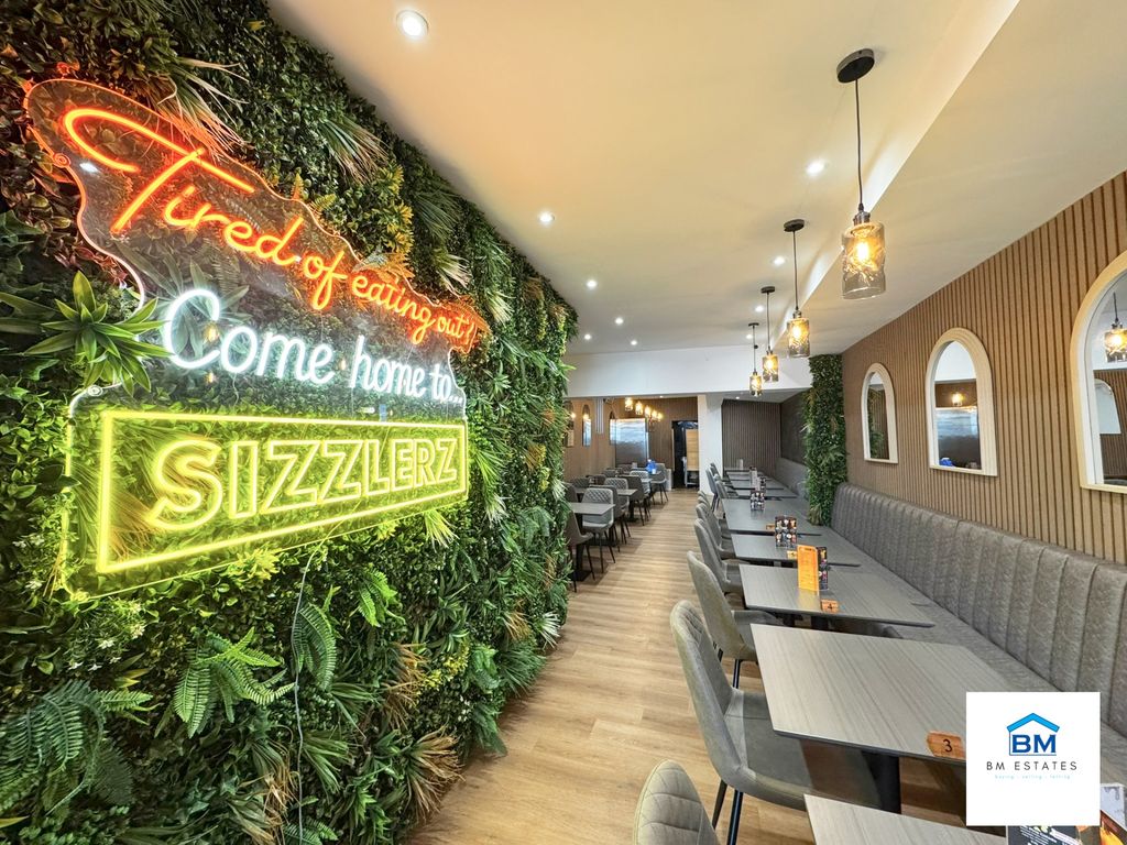 Property photo 2 of 7 Main Area