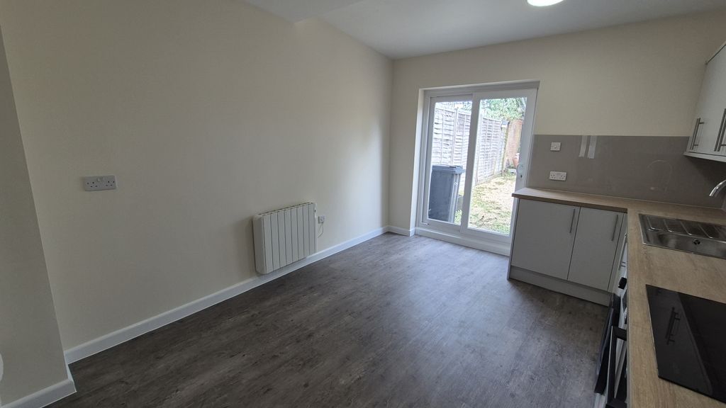 Property photo 3 of 14 20251006_135033