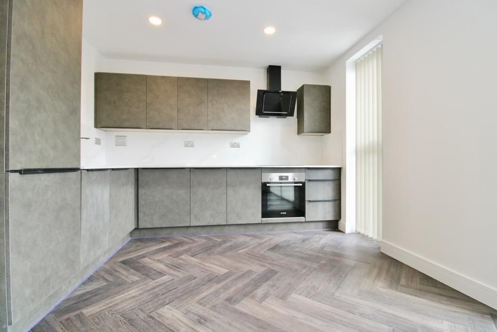 Property photo 3 of 9 Kitchen