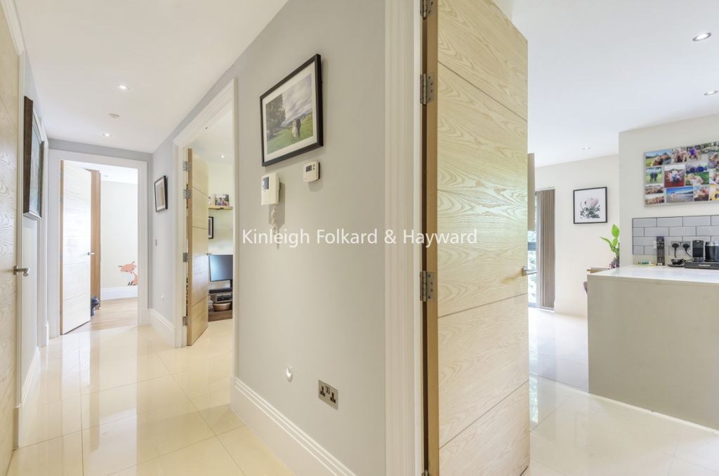 Property photo 2 of 16 91A02d9B-c311-42c0-A