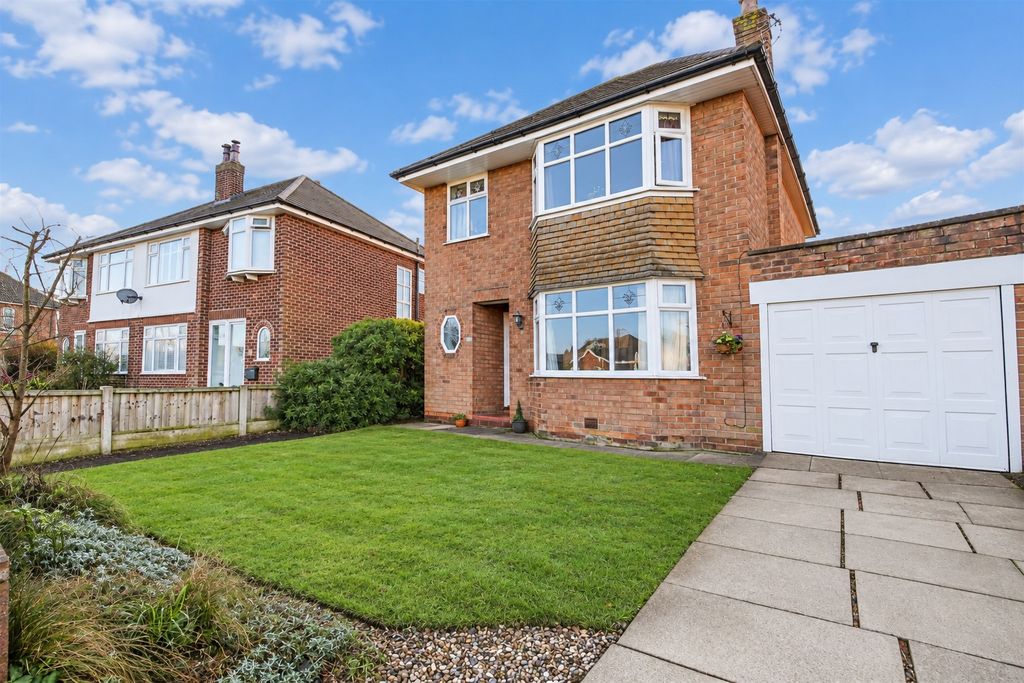 Property photo 2 of 14 5260152