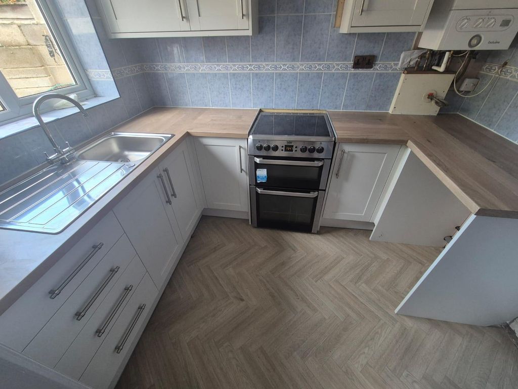 Property photo 3 of 8 Gallery