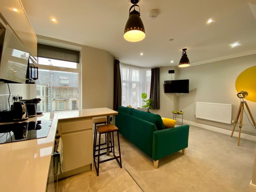 Property photo 1 of 8 Kitchen