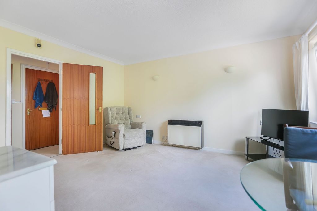 Property photo 3 of 16