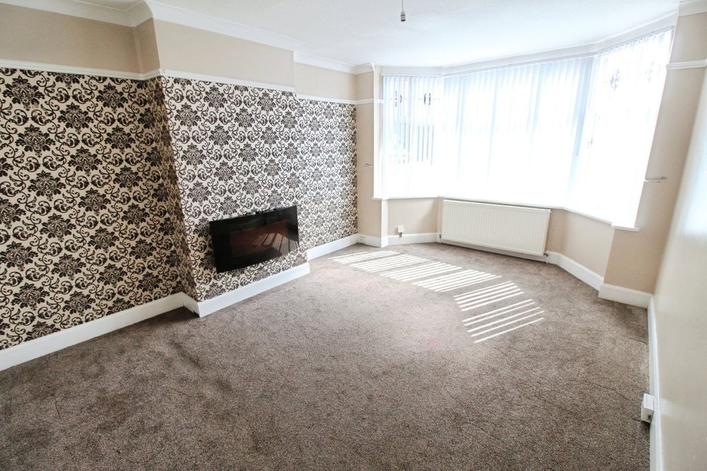 Property photo 2 of 15 Picture No. 04