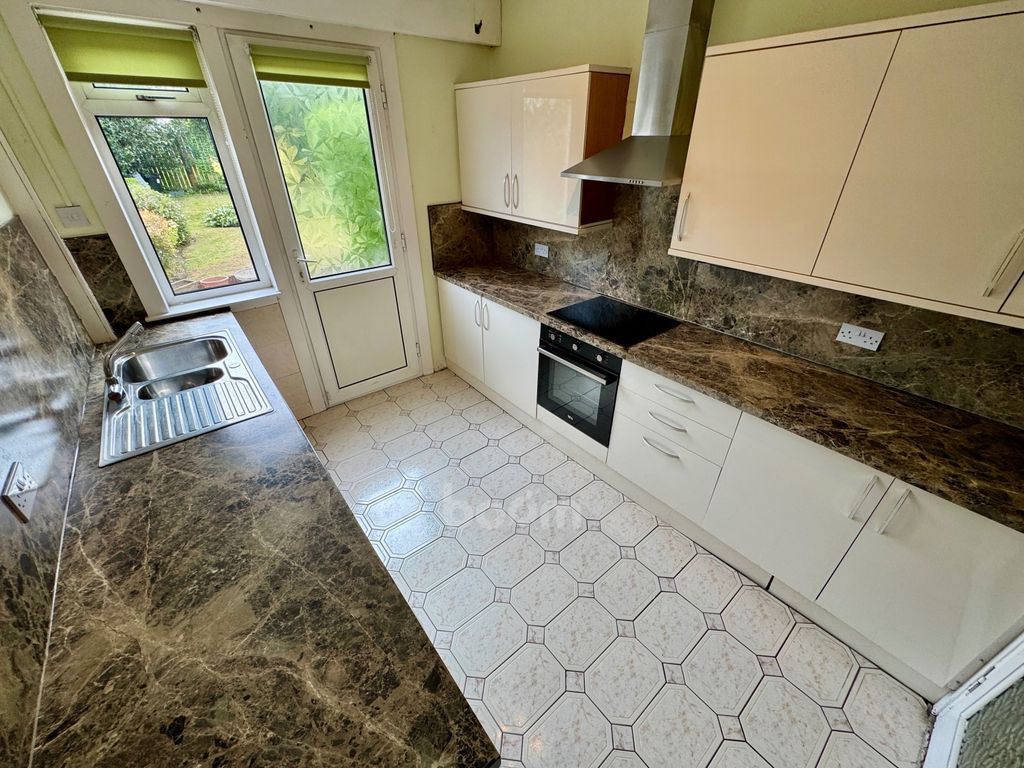 Property photo 2 of 35 Img_2477