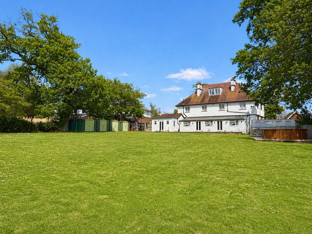 Property photo 3 of 23