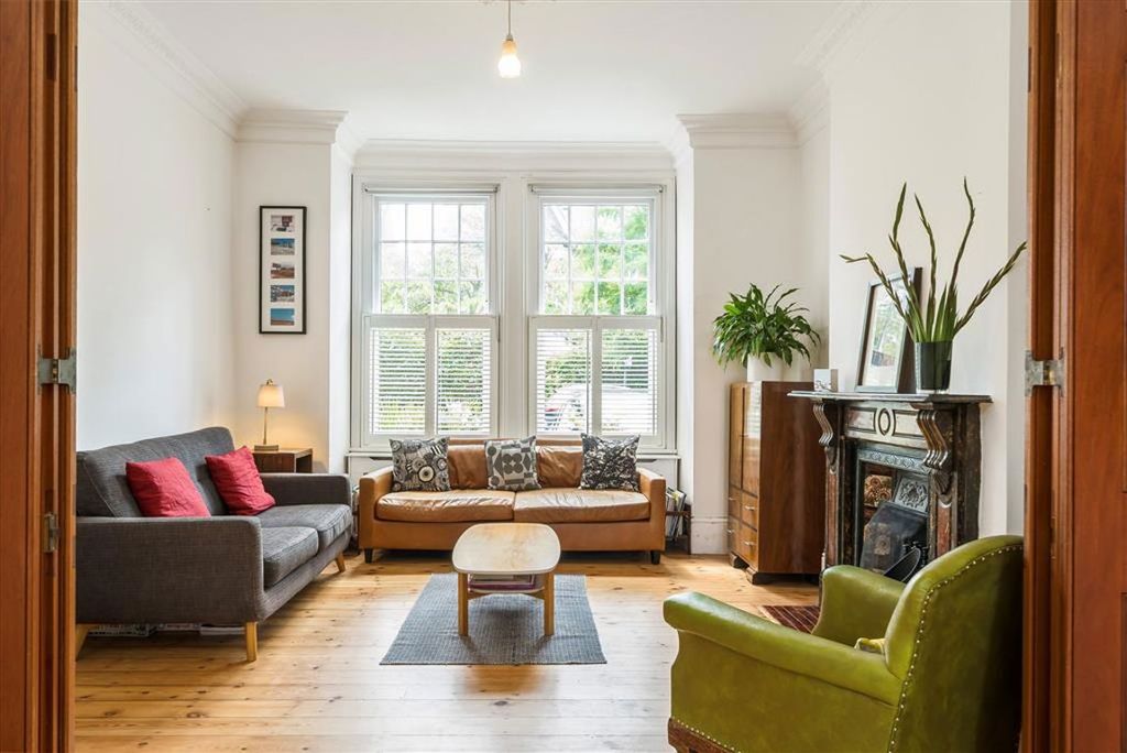 Property photo 2 of 10