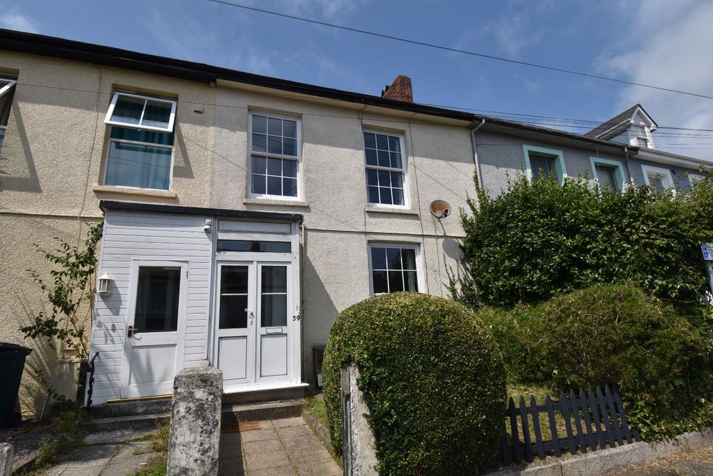 Property photo 3 of 13