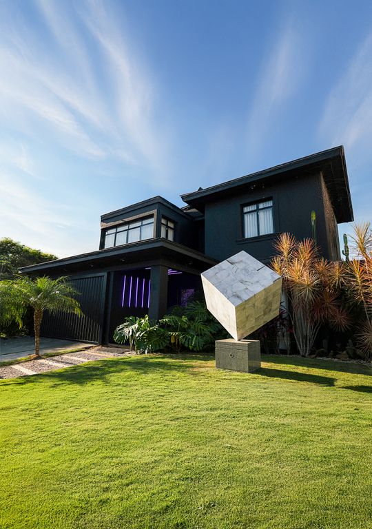 Property photo 1 of 33