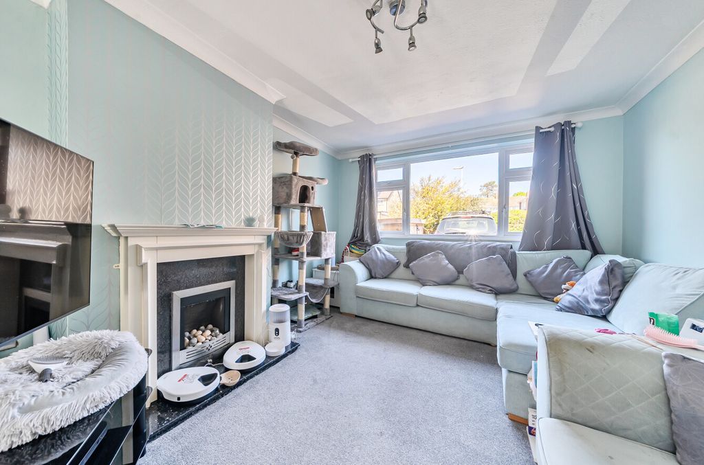 Property photo 2 of 11 1451970-14-69Ef50...