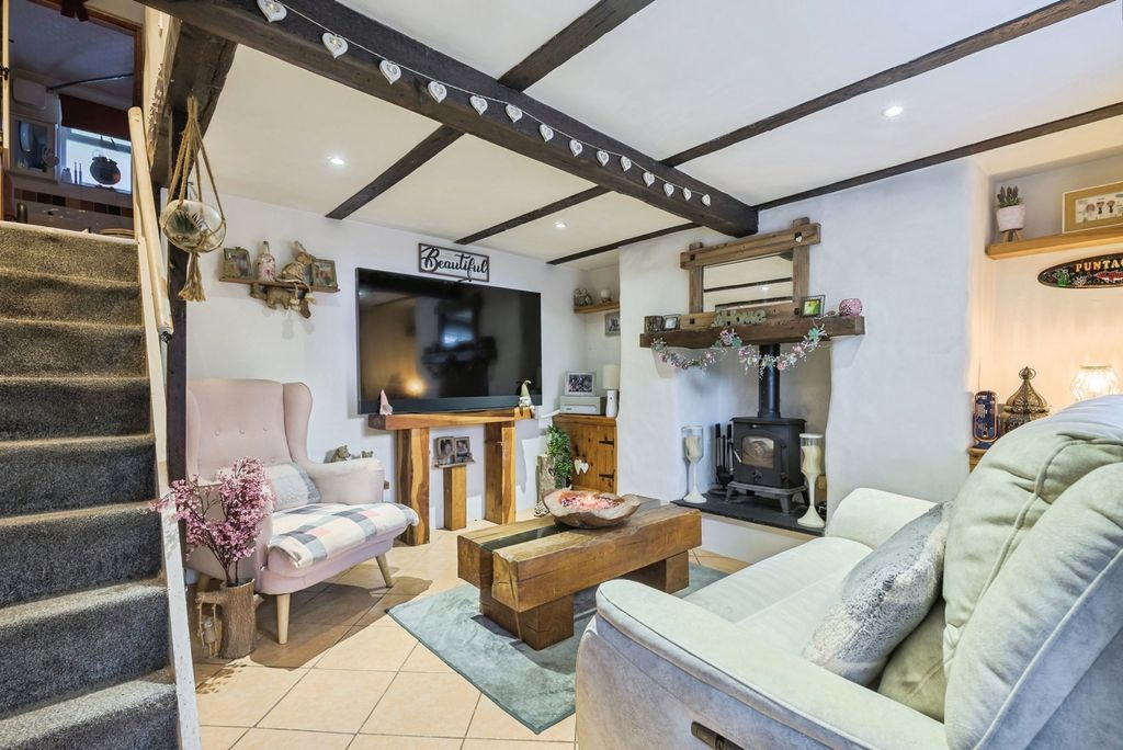 Property photo 3 of 20 Pbox-Img.Jpg