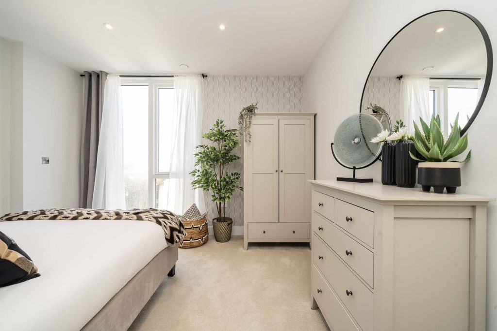 Property photo 3 of 4