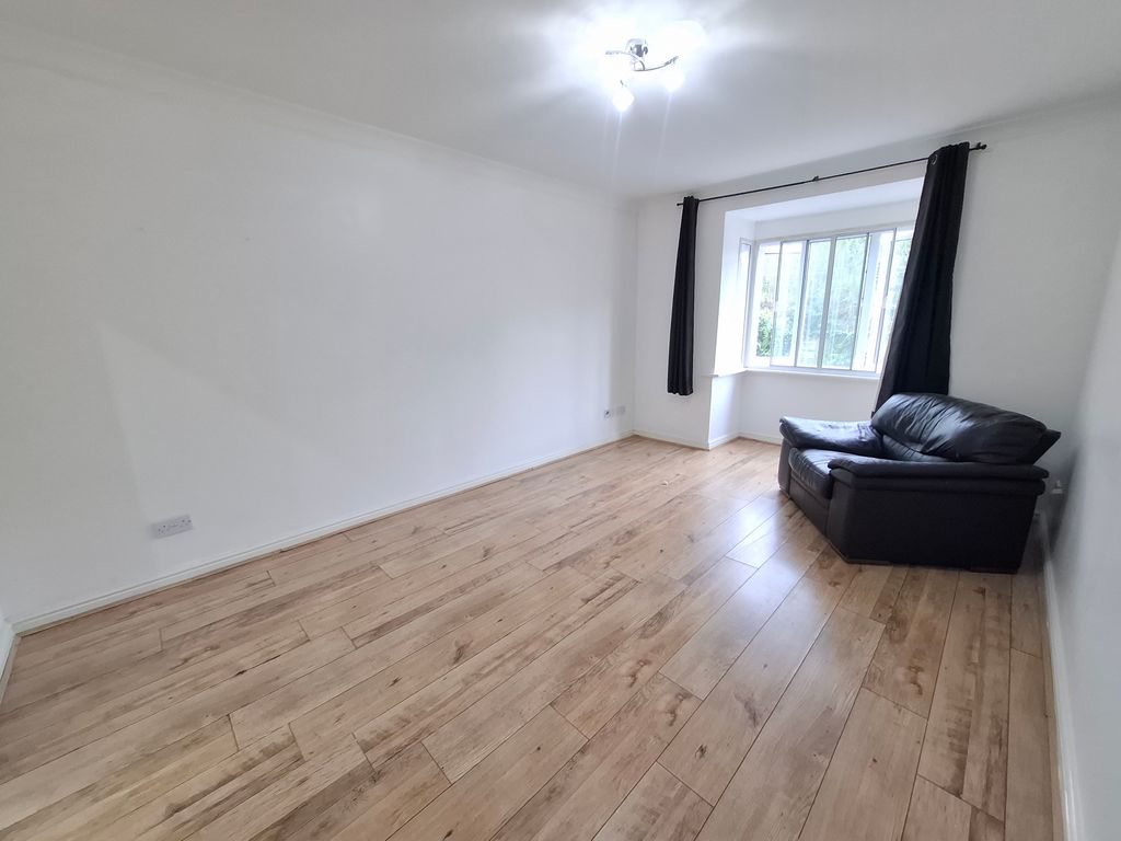 Property photo 2 of 6 Exterior