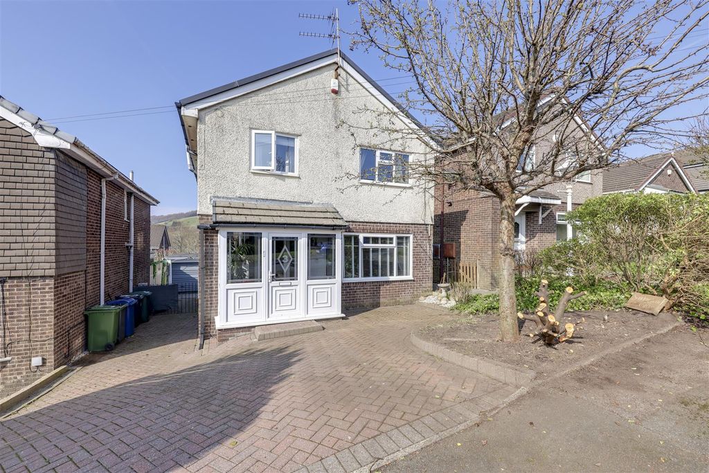 Property photo 1 of 31 Front External