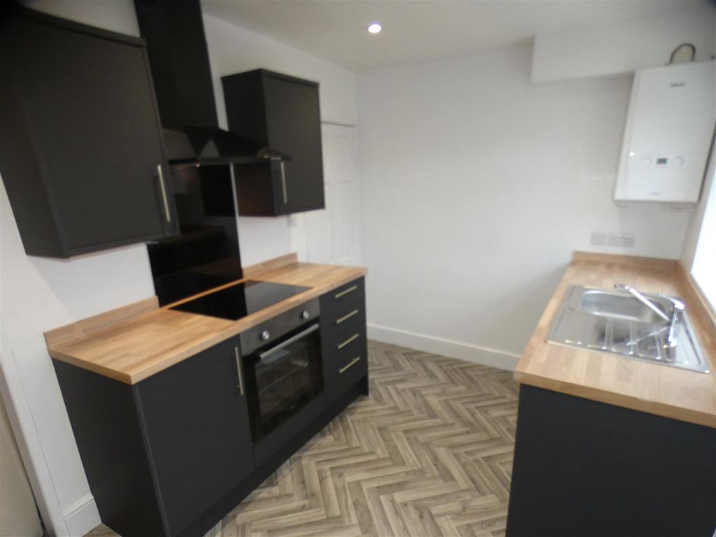 Property photo 3 of 8 97 Portland Kitchen.Jpg