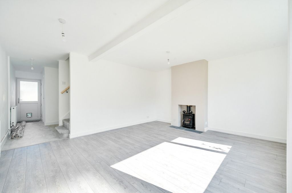 Property photo 3 of 15 1488699-8-6A4E146...