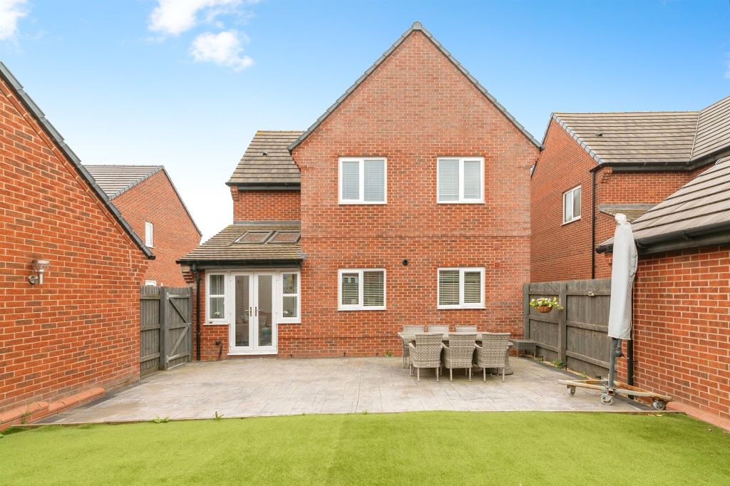 Property photo 2 of 17