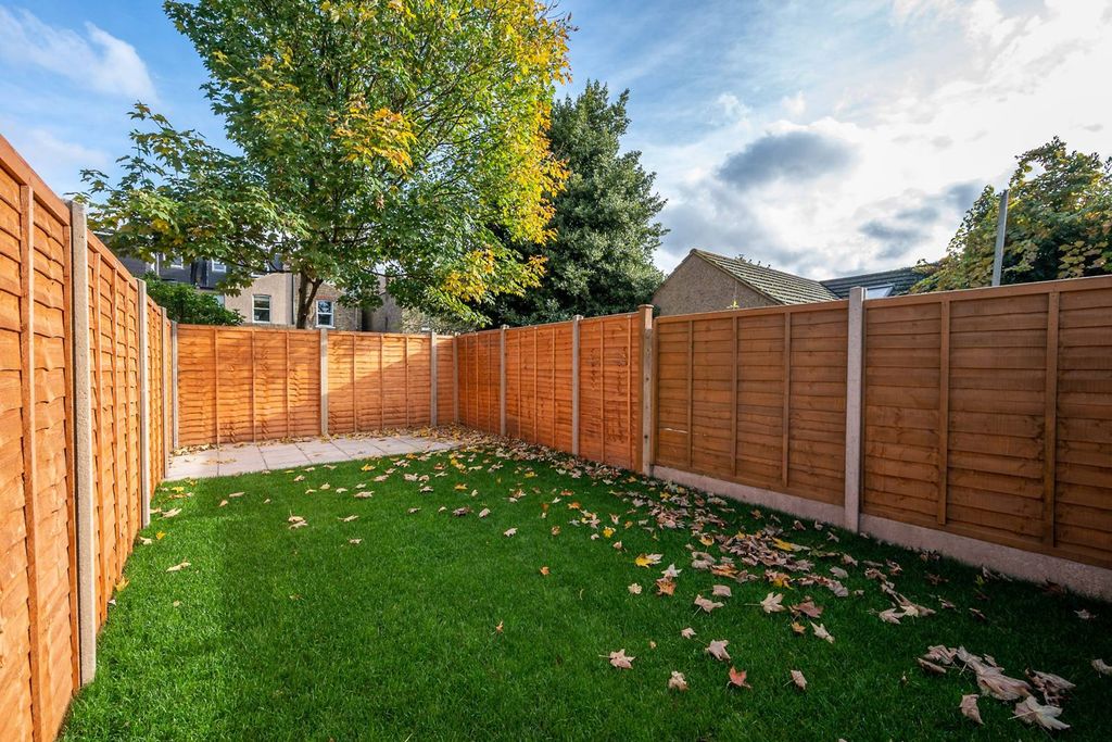 Property photo 3 of 7