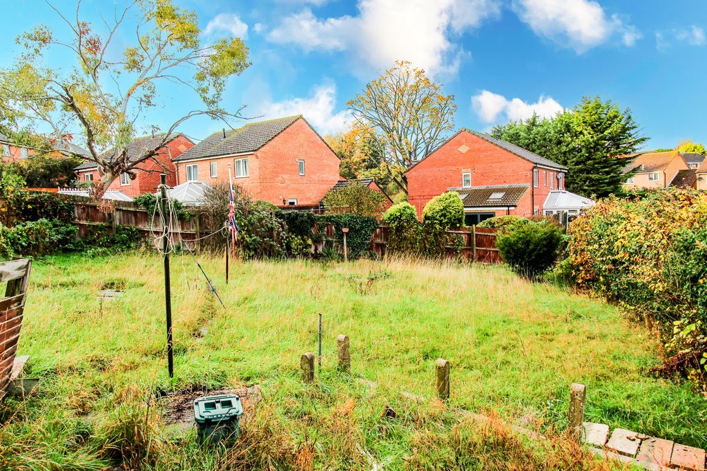 Property photo 2 of 7 Rear Garden