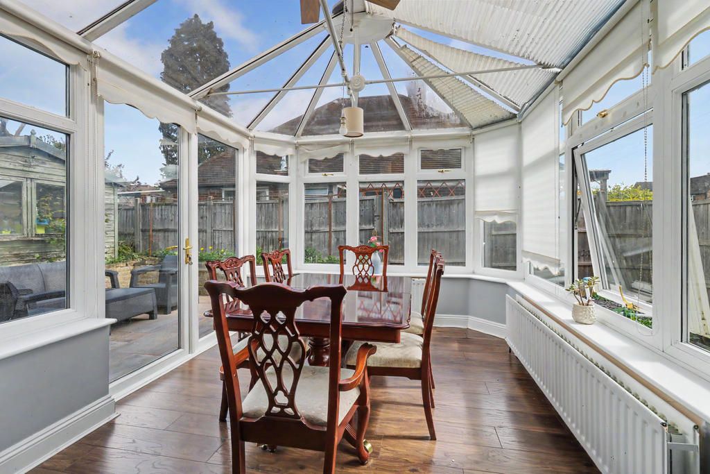 Property photo 3 of 14 Conservatory