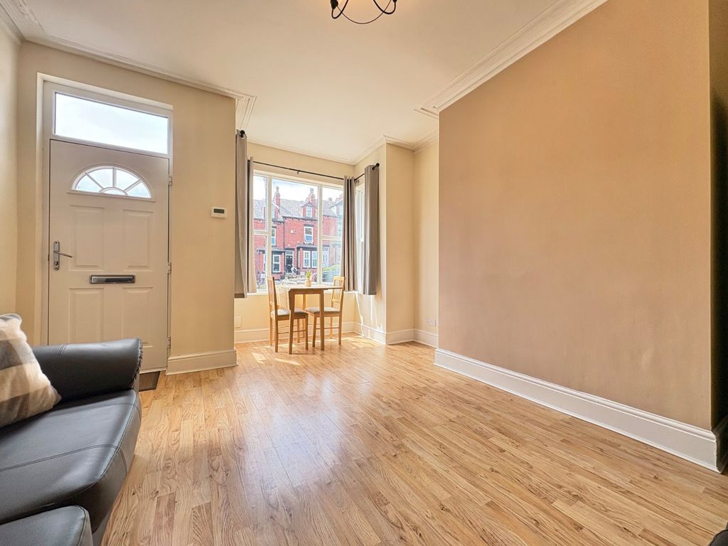 Property photo 2 of 13 Picture No. 08