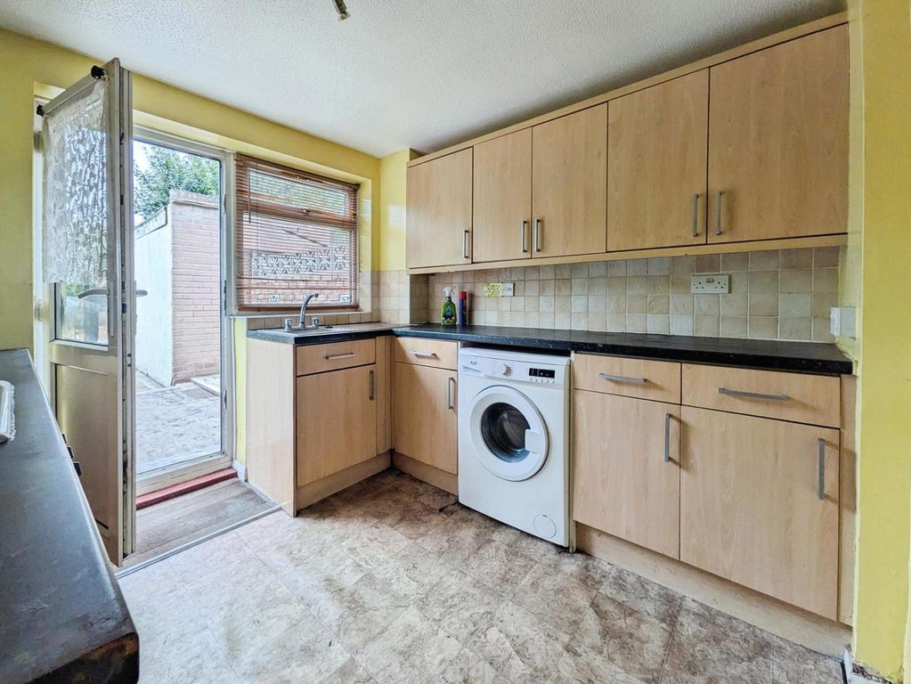 Property photo 3 of 8 Pbox-Img.Jpg