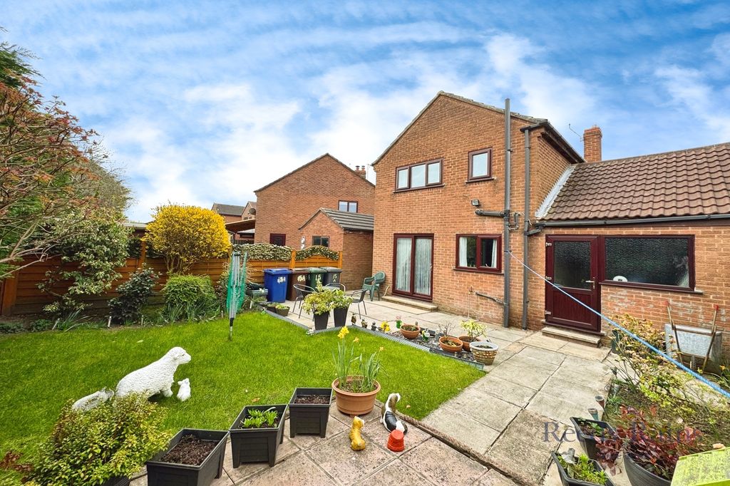 Property photo 2 of 17 Rear Garden