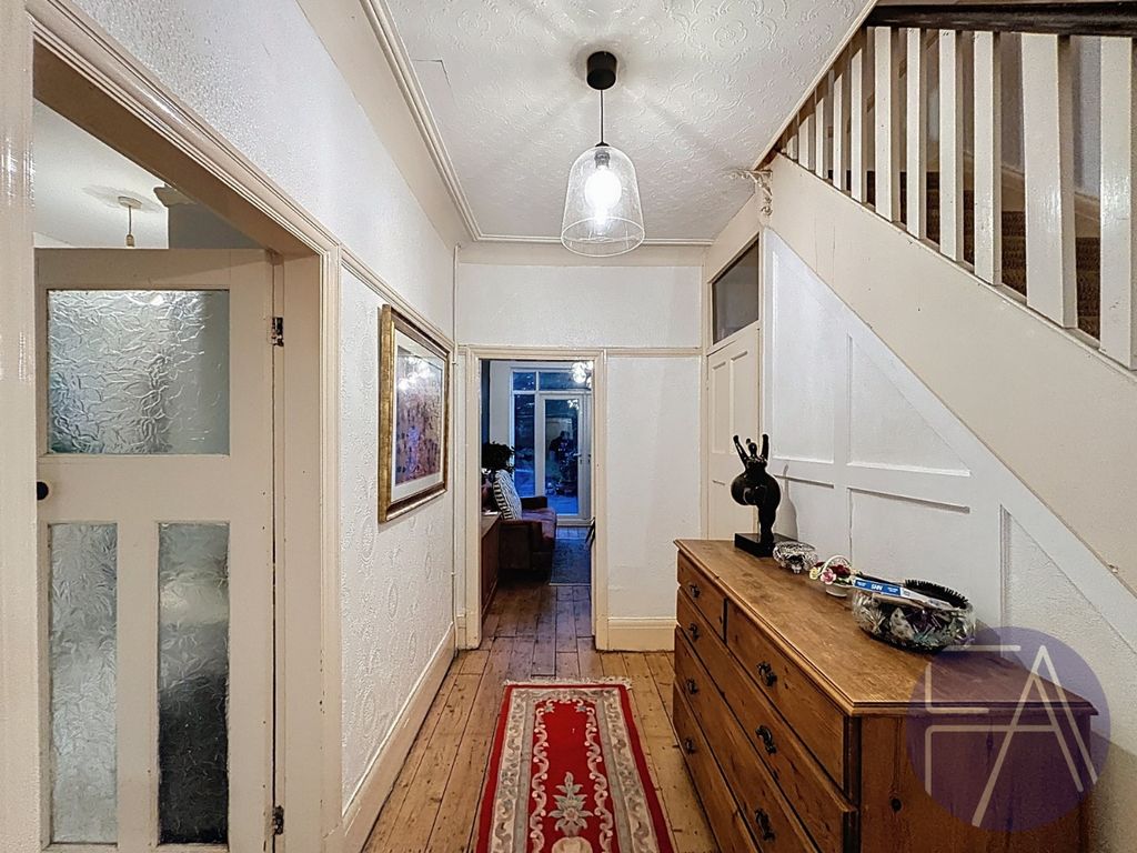 Property photo 2 of 30 4578704