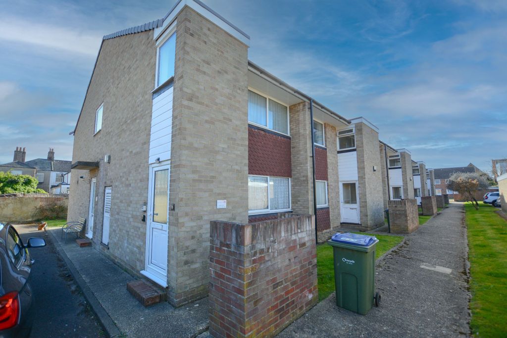 Property photo 1 of 7