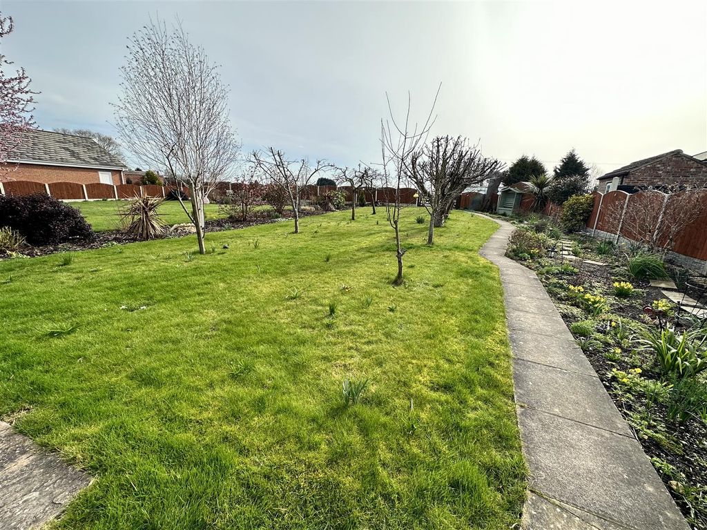 Property photo 3 of 23