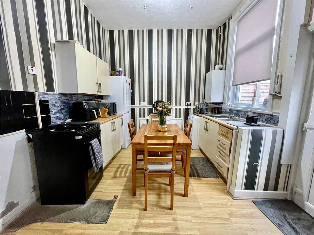 Property photo 2 of 4