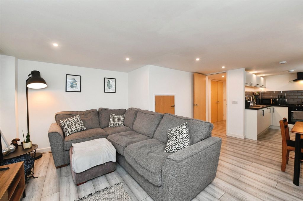 Property photo 3 of 11 Picture No. 05