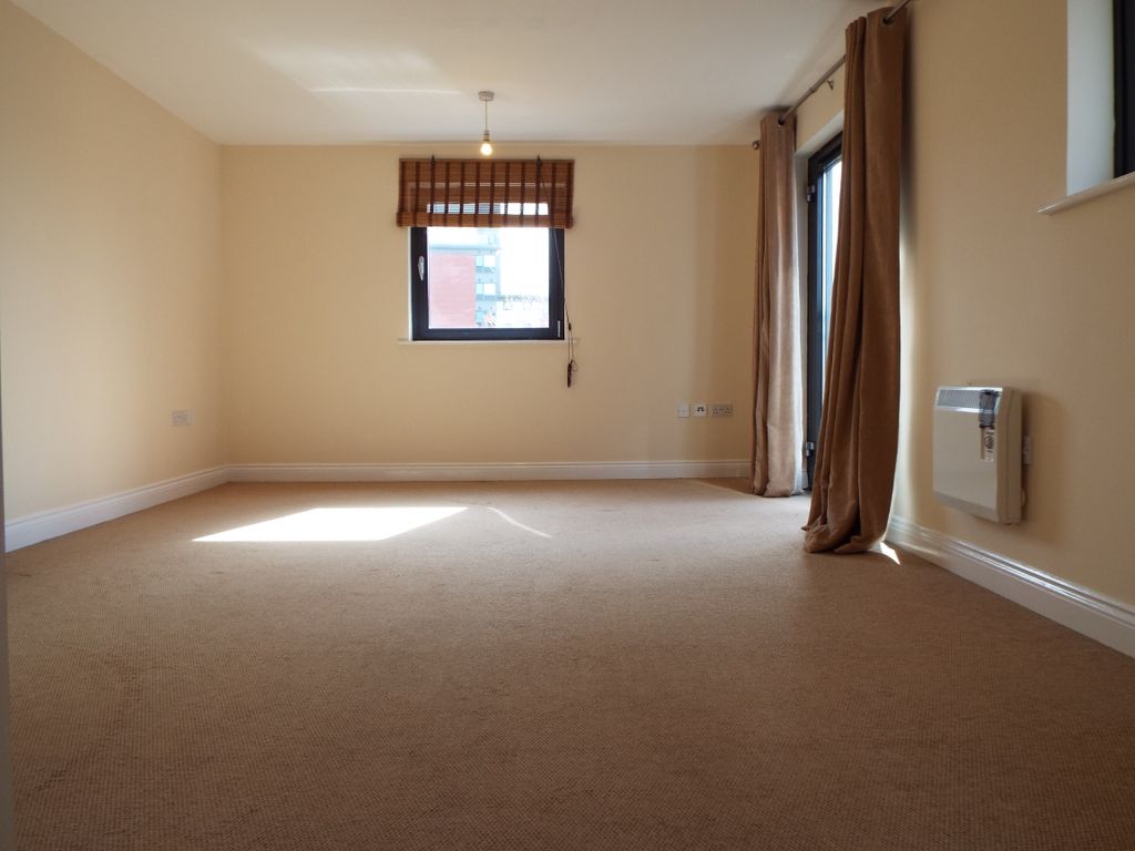 Property photo 3 of 9 Living Room