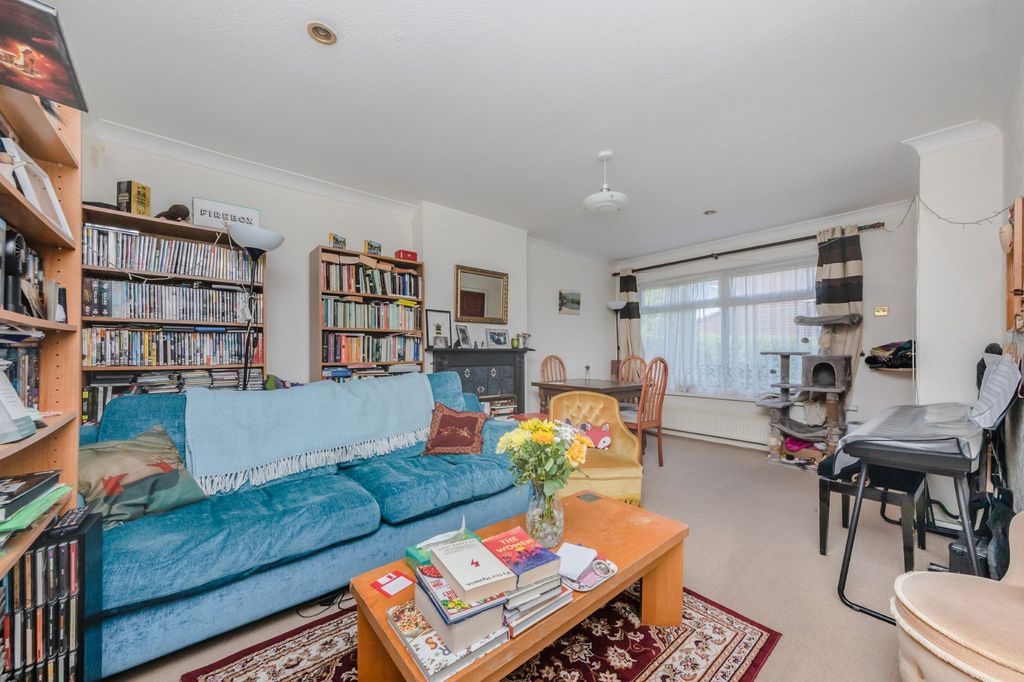 Property photo 2 of 12