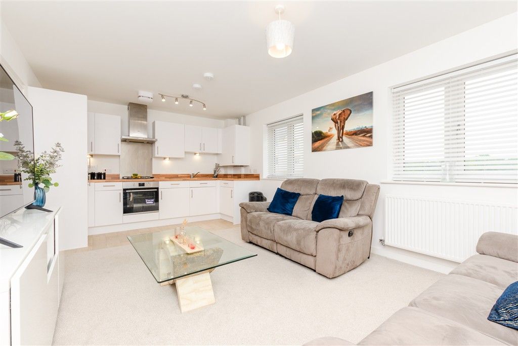 Property photo 1 of 7 Lounge/Kitchen