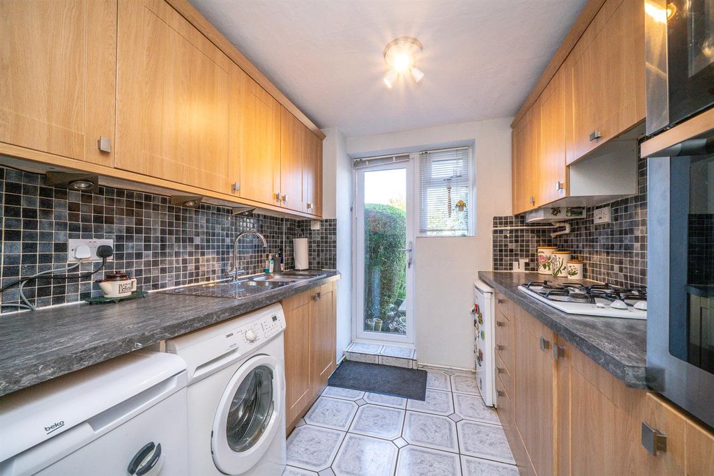 Property photo 3 of 22 47-Partridge-Road-1014.Jpg