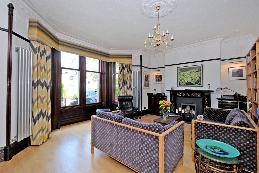 Property photo 3 of 45 51 Albury Rd