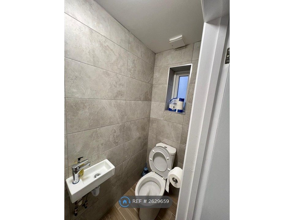 Property photo 1 of 3