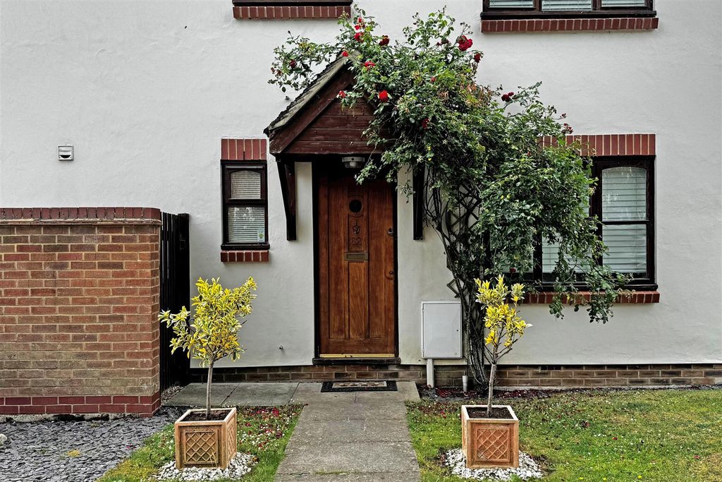 Property photo 1 of 20