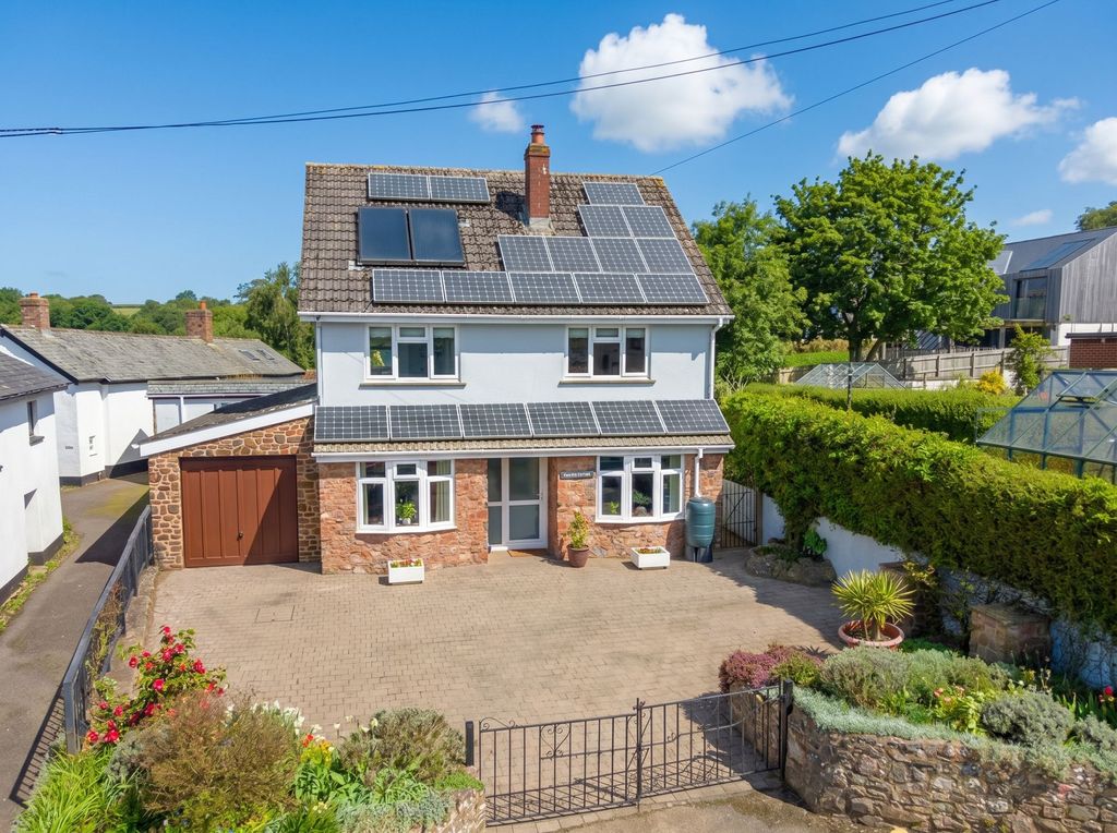 Property photo 1 of 32
