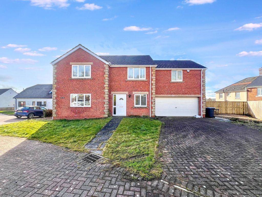 Property photo 1 of 28